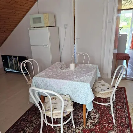 Dora * Balatonkeresztúr